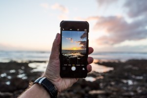 teknologisk udvikling set igennem en smartphone